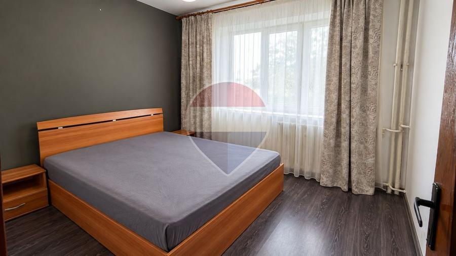 Apartament cu 3 camere decomandat în Central