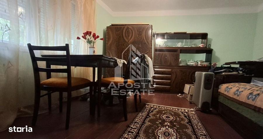 Casă cu 4 camere cu Teren 360 Mp în Micălaca