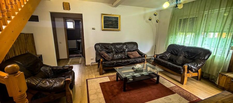 Casă cu 5 camere cu Teren 891 Mp în Central