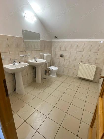Casă cu 5 camere în Nordului