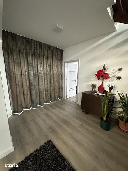 Casă cu 5 camere cu Teren 200 Mp în Brestei