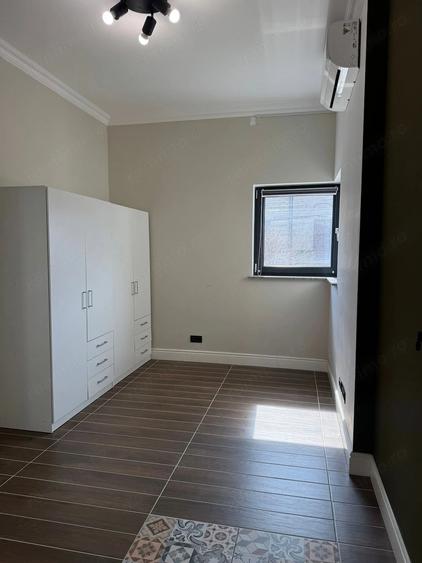 Casă cu 6 camere cu Teren 324 Mp în Central
