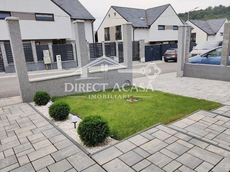 Duplex cu 3 camere cu Canalizare în Budiu Mic