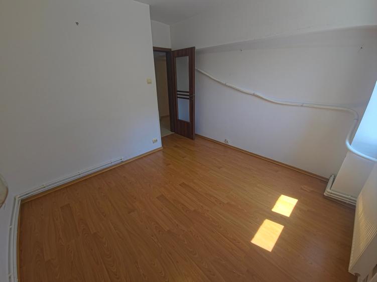 Apartament cu 2 camere decomandat în Tomis II