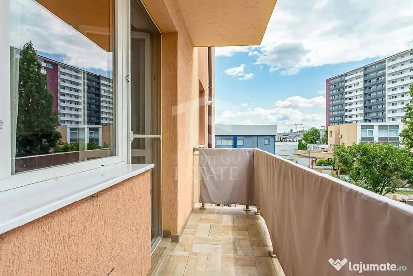 Apartament cu 3 camere decomandat în Titan