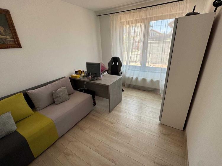 Casă cu 4 camere cu Teren 697 Mp în Săcălaz