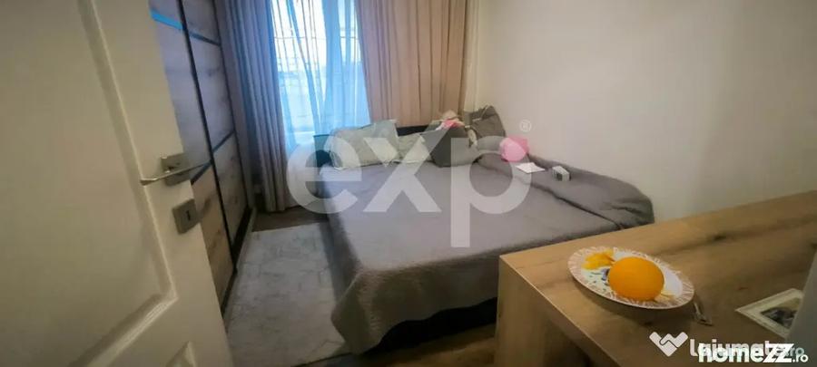 Casă cu 5 camere cu Teren 1060 Mp în Central