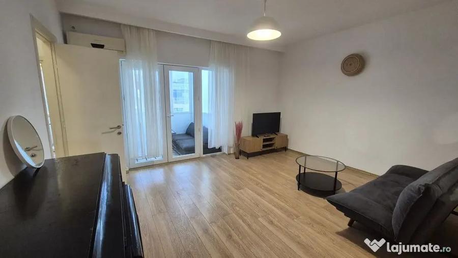 Apartament cu 2 camere semidecomandat în Central