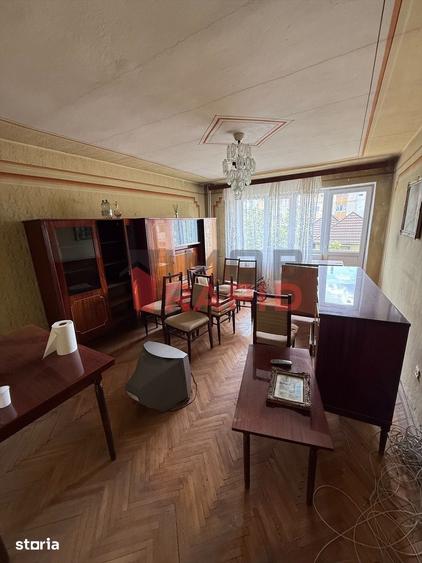 Apartament cu 3 camere decomandat în Central