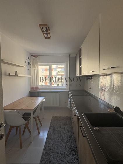 Apartament cu 3 camere în Theodor Pallady