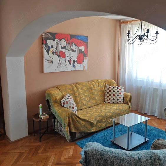 Apartament cu 3 camere decomandat în Dacia