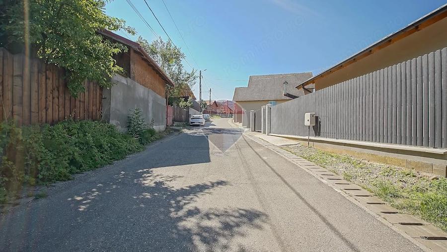 Casa noua langa Bra?ov, curte insorita ?i vedere panoramica - 15
