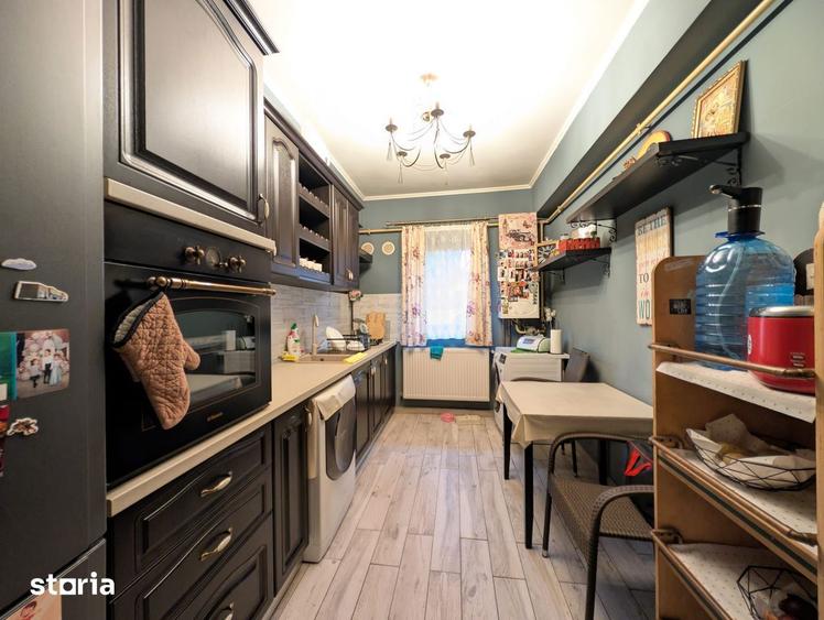 Apartament cu 2 camere, mobilat în Central — fotografia 3