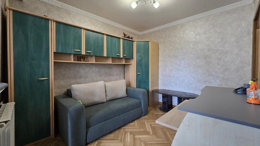Apartament cu 3 camere decomandat, mobilat în Drumul Taberei