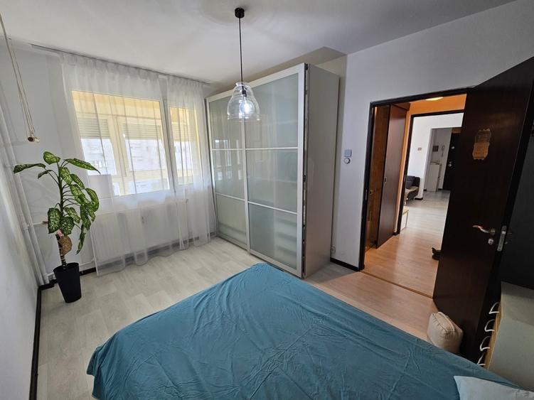 Apartament cu 2 camere semidecomandat în Dristor
