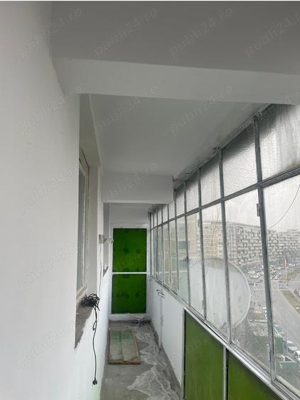 Apartament cu 3 camere decomandat în Drumul Taberei