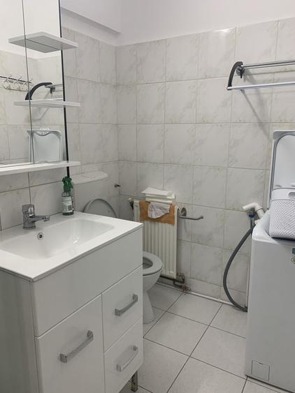 Garsonieră decomandată în Central