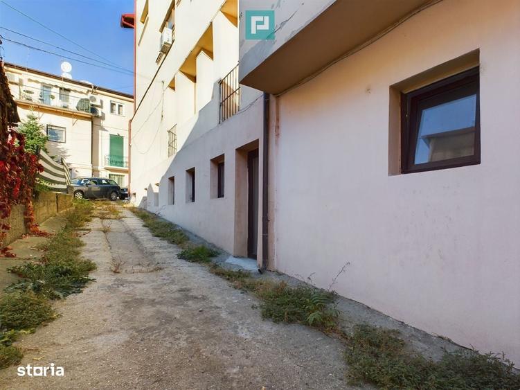 Casă cu 4 camere cu Teren 500 Mp în Cișmigiu