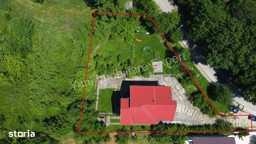 Casă cu 7 camere cu Teren 1340 Mp în Curtea de Argeș