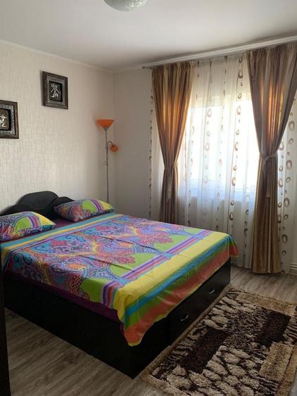 Apartament cu 3 camere decomandat în Buzaului