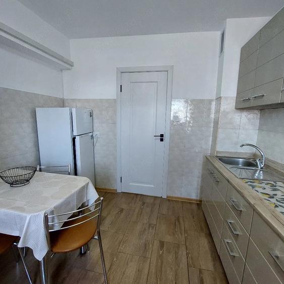 PROPRIETAR inchiriez central ap cu 3 camere decomm - 3