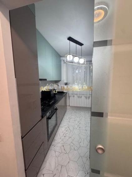 3 Camere de inchiriat | Berceni | Parcare| Metrou |