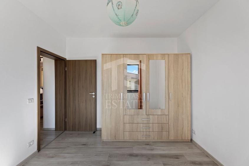 Apartament cu 3 camere semidecomandat, mobilat în Giroc
