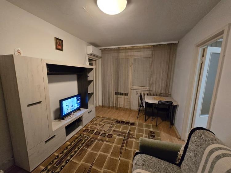 Apartament cu 2 camere semidecomandat, mobilat în Inel II
