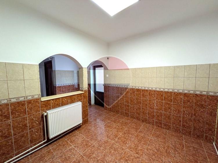 Apartament cu 4 camere decomandat în Aviatorilor