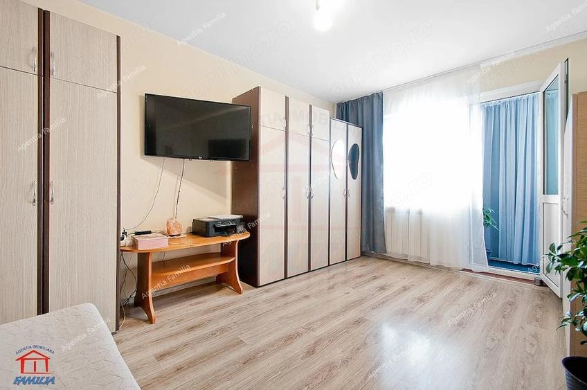 Apartament cu 2 camere decomandat în Micro 19
