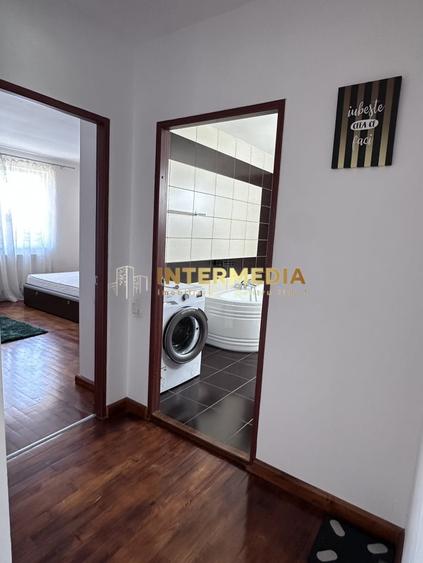 Apartament cu 3 camere decomandat, mobilat în Cetate
