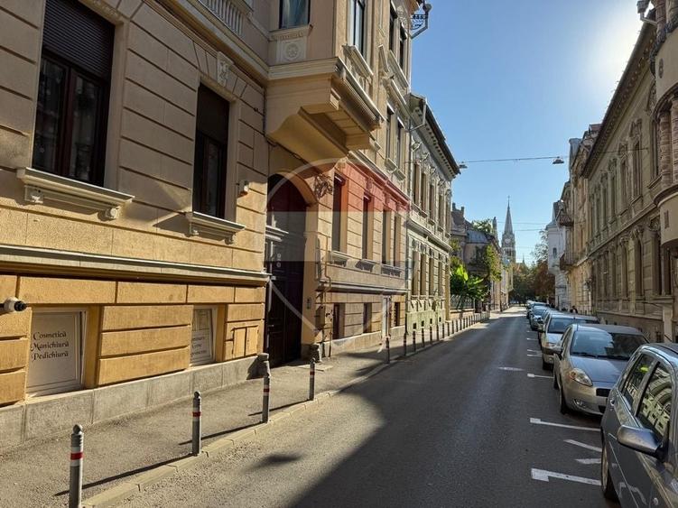 Spațiu comercial, de 73 mp, în Central