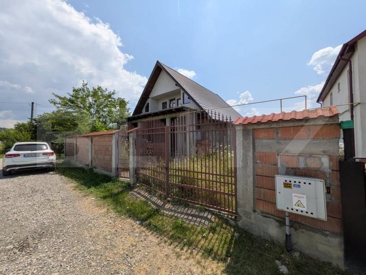 Casă individuală cu 5 camere cu Teren 141 Mp în Moreni
