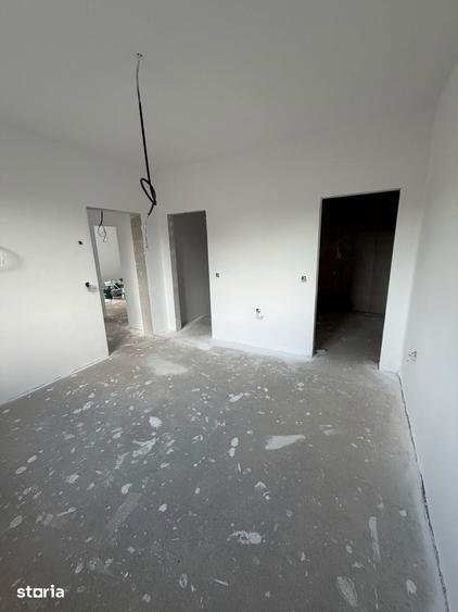 Casă cu 4 camere cu Teren 500 Mp în Central