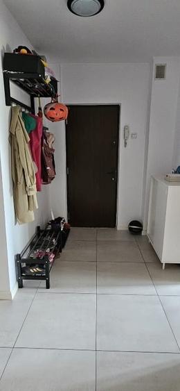 Apartament cu 3 camere decomandat, mobilat în Dristor