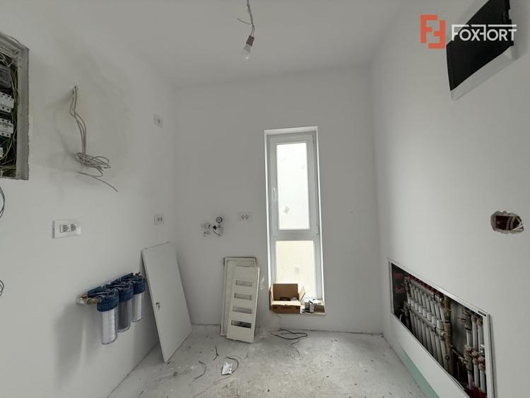 Duplex cu 4 camere cu Teren 292 Mp în Săcălaz