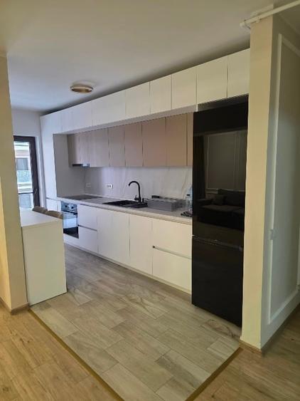 Apartament cu 3 camere în Drumul Taberei