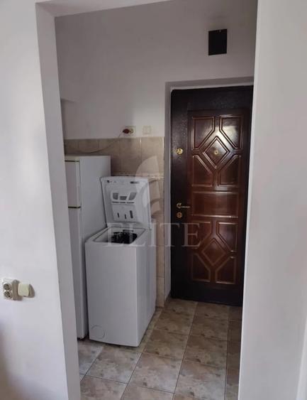 Apartament cu 2 camere semidecomandat, mobilat în Gheorgheni