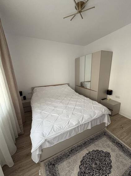 Apartament cu 2 camere decomandat în Ipotești