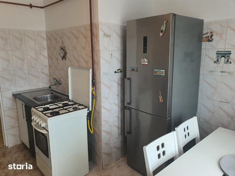 Apartament 2 camere, zona 1 Mai Est, etaj 4 din 4 - 10