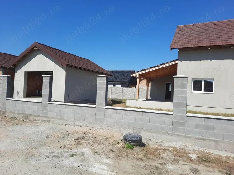Casă cu 3 camere cu Teren 550 Mp în Beregsău Mare