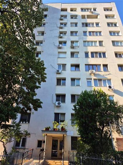 Apartament cu 2 camere semidecomandat în Titan