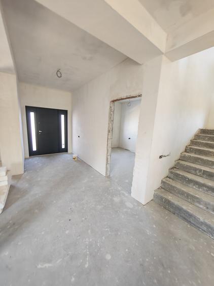 Casă individuală cu 5 camere cu Canalizare în Agigea