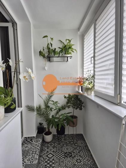 Apartament cu 2 camere semidecomandat, mobilat în 1 Mai