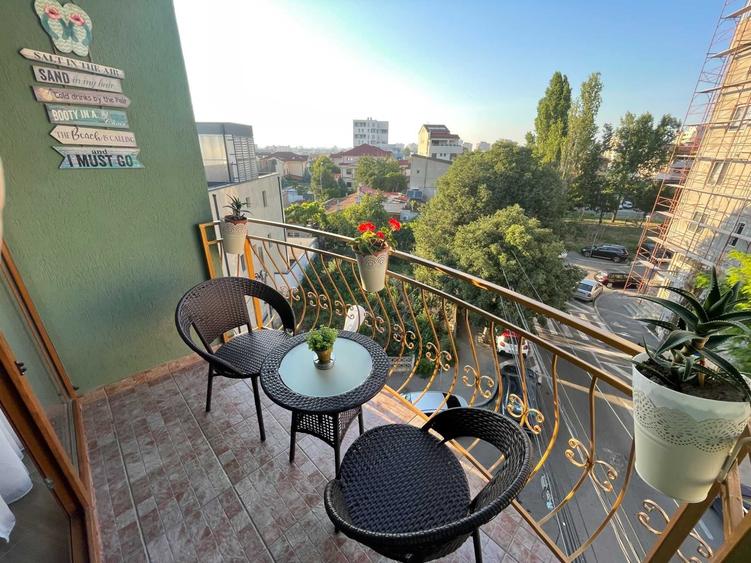 Apartament cu 2 camere semidecomandat în Faleza Nord