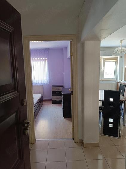 Apartament cu 2 camere decomandat în Calea Moldovei