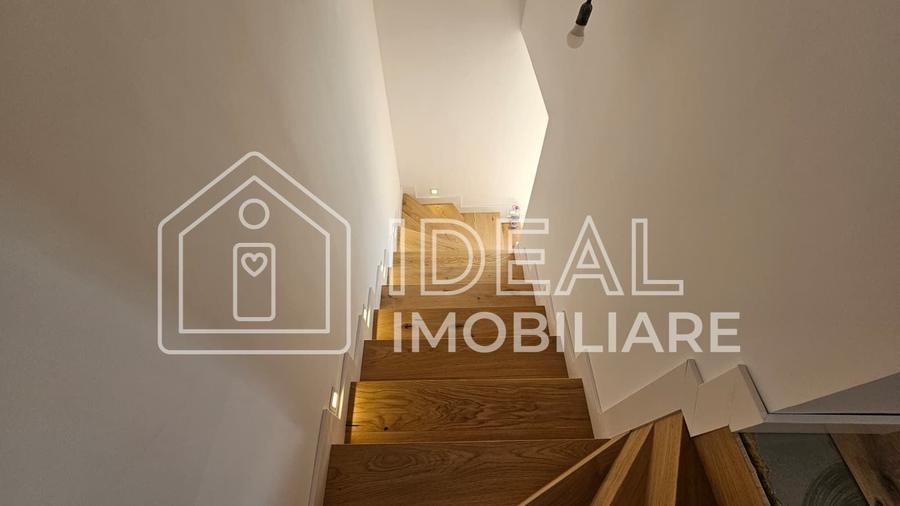 Duplex cu 4 camere cu Canalizare în Est