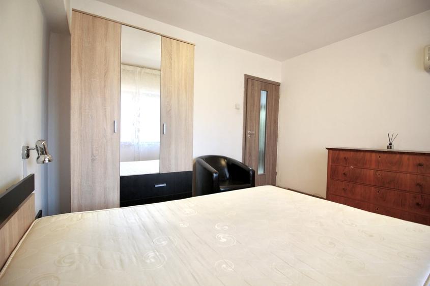 Apartament cu 3 camere, mobilat în Bucur Obor
