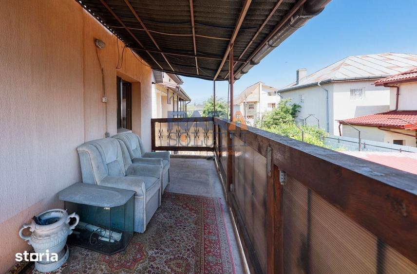 Casă cu 5 camere cu Teren 477 Mp în Central