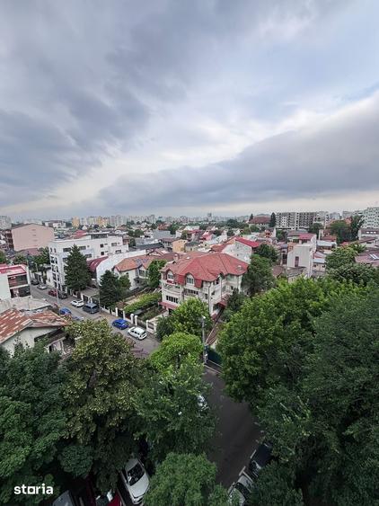 Apartament cu 3 camere decomandat în Gara de Nord